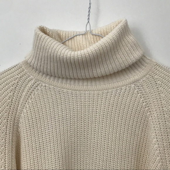 Hugo Boss Women Knit Turtle Neck With Buttons - Picture 2 of 7